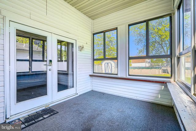 2215 LODGE FARM RD, Baltimore, MD 21219