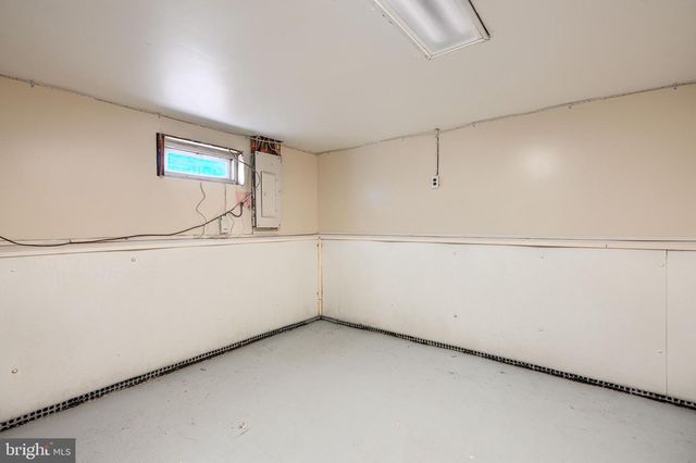 2215 LODGE FARM RD, Baltimore, MD 21219
