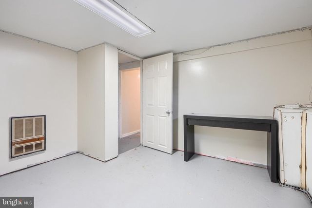 2215 LODGE FARM RD, Baltimore, MD 21219