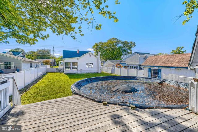 2215 LODGE FARM RD, Baltimore, MD 21219