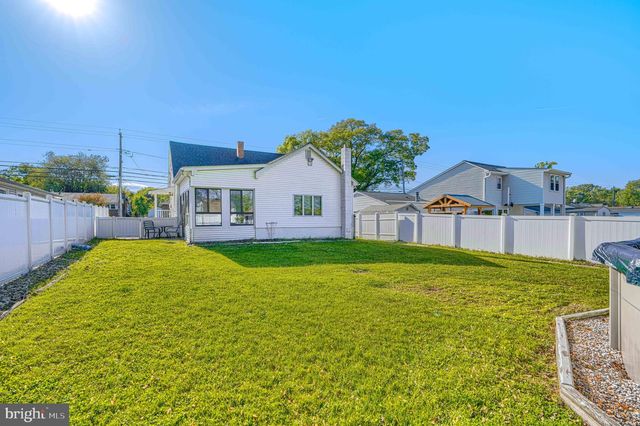 2215 LODGE FARM RD, Baltimore, MD 21219