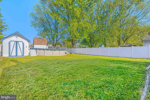 2215 LODGE FARM RD, Baltimore, MD 21219