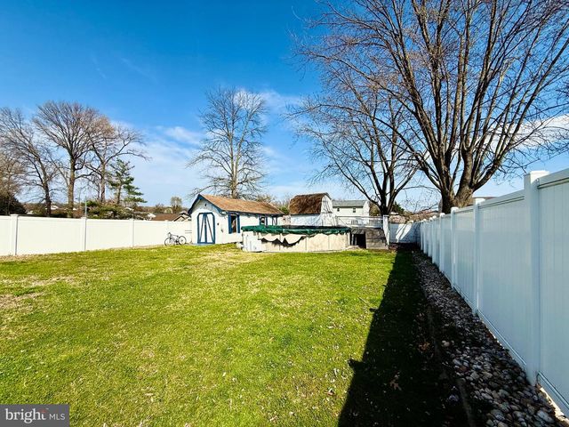 2215 LODGE FARM RD, Baltimore, MD 21219