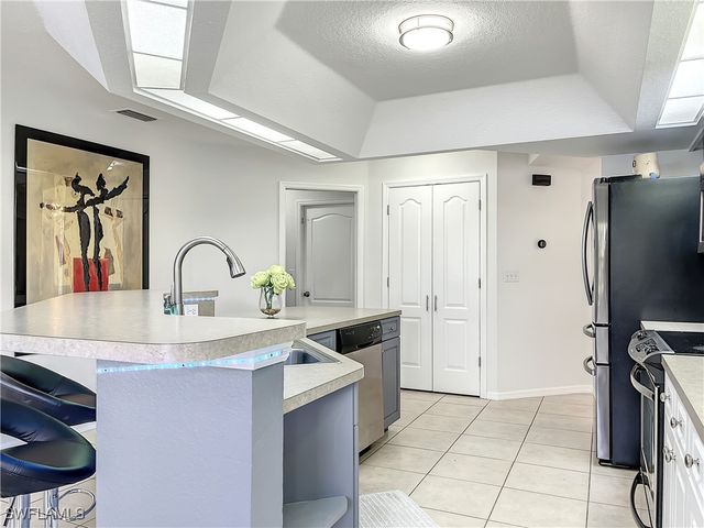 501 SW 28th TER, Cape Coral, FL 33914