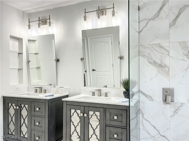 501 SW 28th TER, Cape Coral, FL 33914