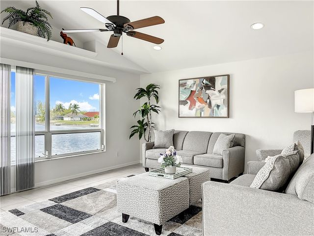 501 SW 28th TER, Cape Coral, FL 33914