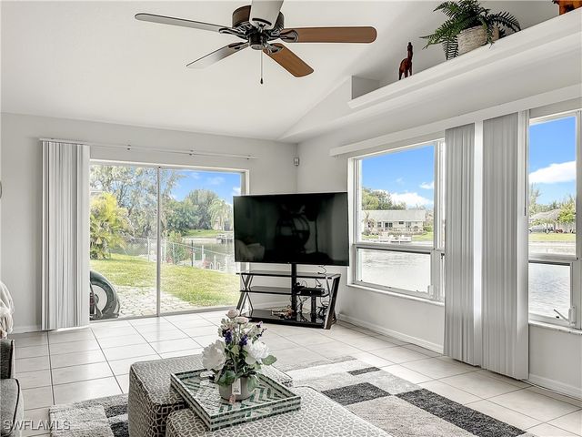 501 SW 28th TER, Cape Coral, FL 33914