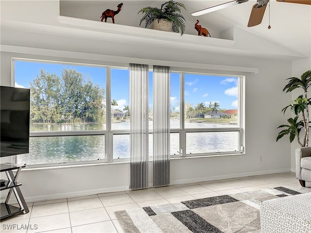 501 SW 28th TER, Cape Coral, FL 33914