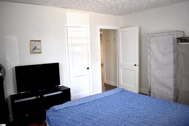 500 W 4th Avenue, Easley, SC 29640