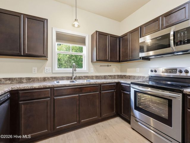 403 Frisco Way, Holly Ridge, NC 28445