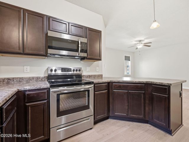 403 Frisco Way, Holly Ridge, NC 28445