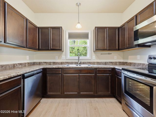 403 Frisco Way, Holly Ridge, NC 28445