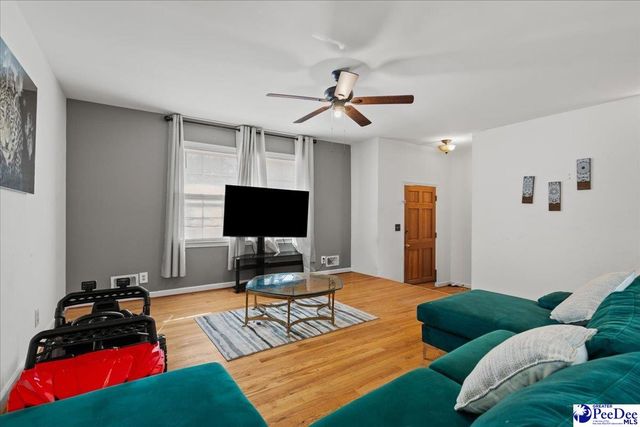 106 Elizabeth Dr, Cheraw, SC 29520