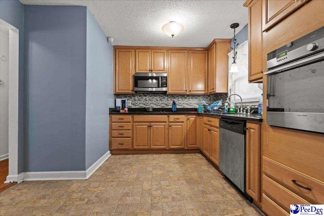 106 Elizabeth Dr, Cheraw, SC 29520