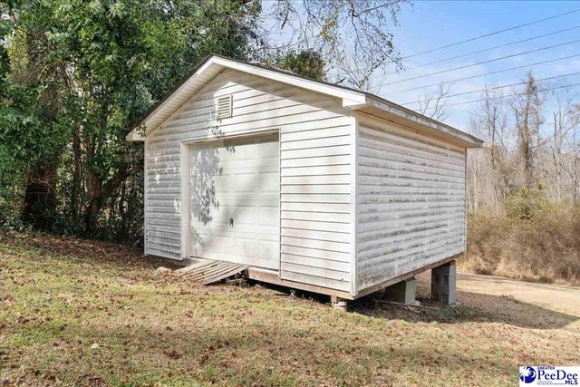 106 Elizabeth Dr, Cheraw, SC 29520