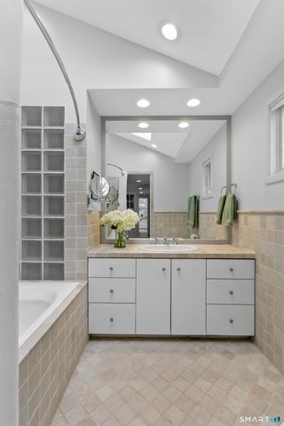 19 Emery Drive, Stamford, CT 06902