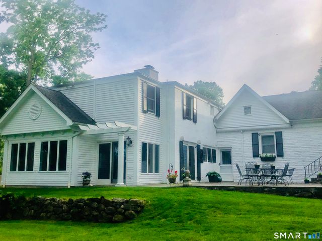 19 Emery Drive, Stamford, CT 06902