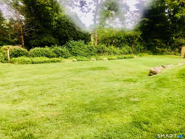 19 Emery Drive, Stamford, CT 06902