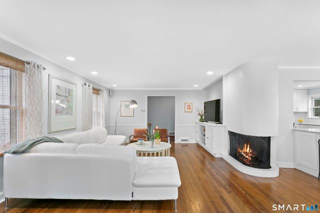 19 Emery Drive, Stamford, CT 06902