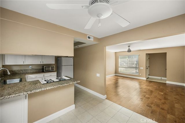 338 W Kelly B, Orange, CA 92866