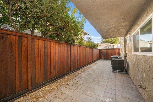 338 W Kelly B, Orange, CA 92866