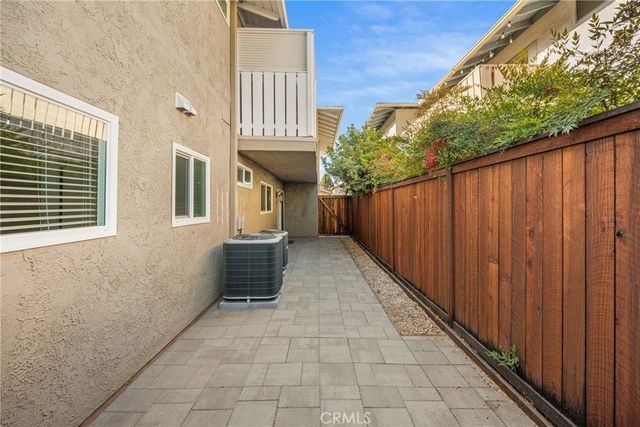 338 W Kelly B, Orange, CA 92866