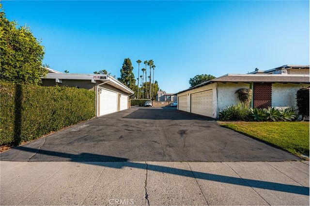 338 W Kelly B, Orange, CA 92866