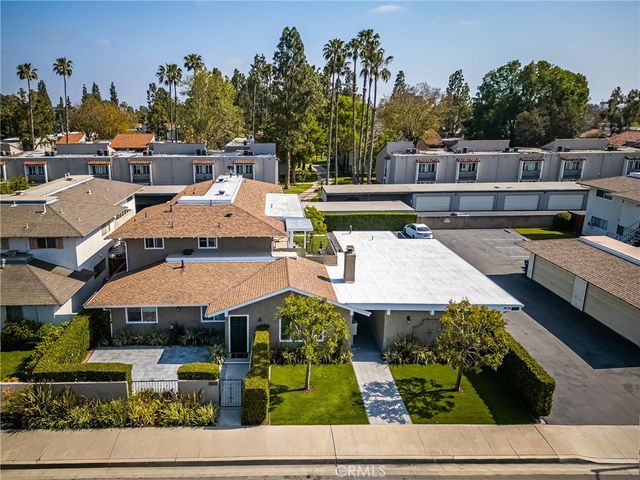 338 W Kelly B, Orange, CA 92866