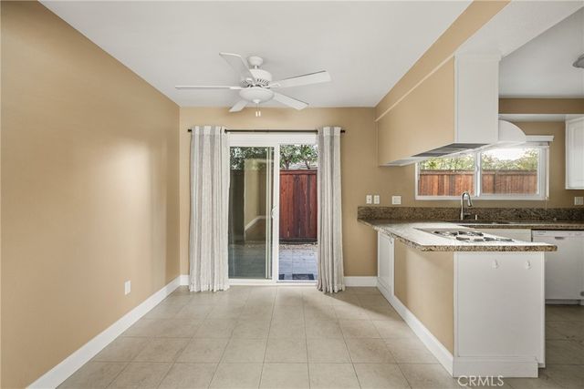 338 W Kelly B, Orange, CA 92866