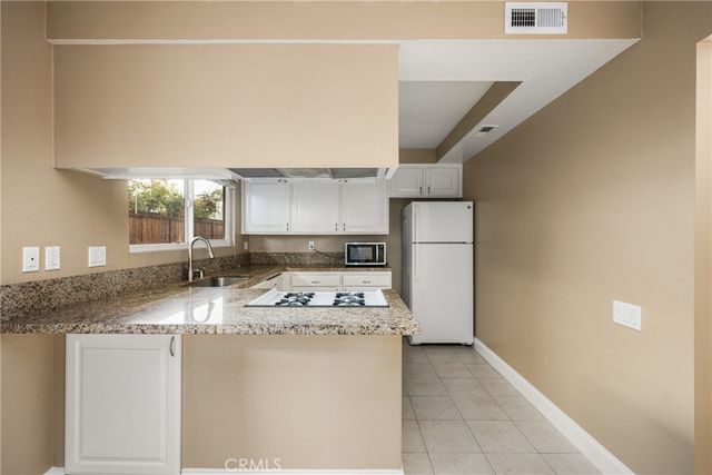 338 W Kelly B, Orange, CA 92866