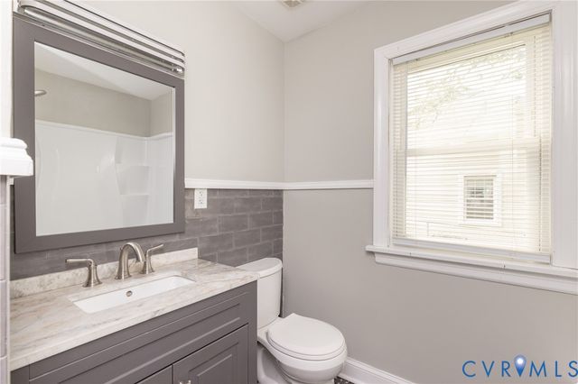 1302 Mount Erin Dr, Richmond, VA 23231