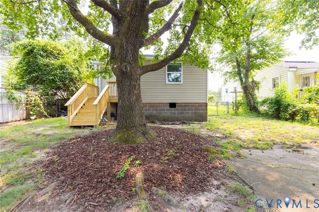 1302 Mount Erin Dr, Richmond, VA 23231