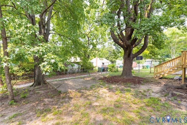 1302 Mount Erin Dr, Richmond, VA 23231