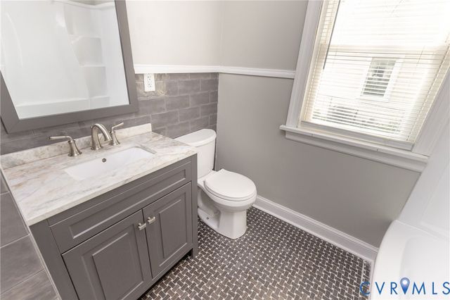 1302 Mount Erin Dr, Richmond, VA 23231