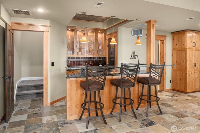 949 207th Avenue NE, Sammamish, WA 98074