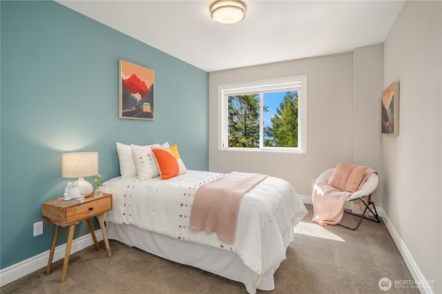 949 207th Avenue NE, Sammamish, WA 98074