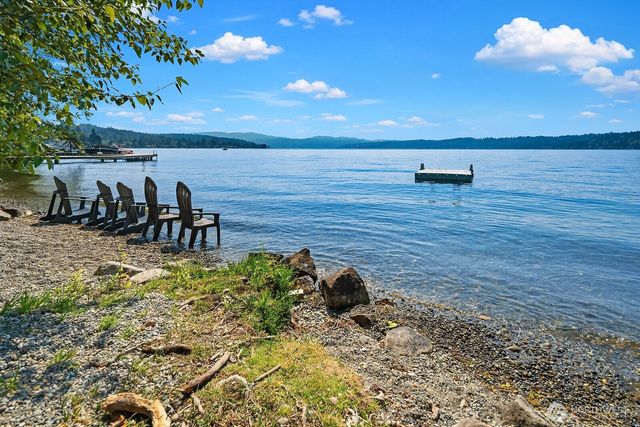 949 207th Avenue NE, Sammamish, WA 98074