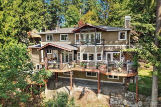 949 207th Avenue NE, Sammamish, WA 98074
