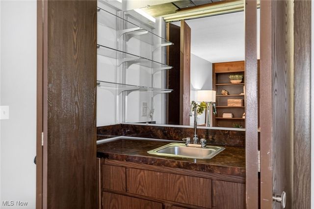 7627 Newton Drive, Mentor, OH 44060