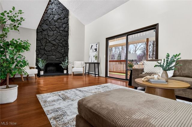 7627 Newton Drive, Mentor, OH 44060