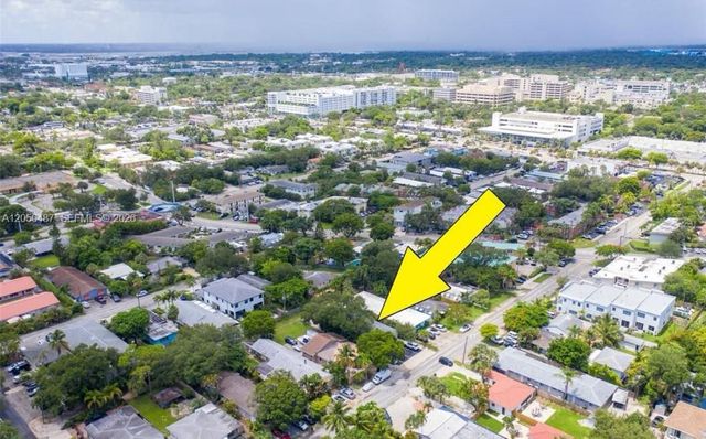 830 SE 14th St 1, Fort Lauderdale, FL 33316