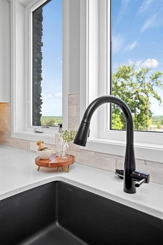 2732 Fleur Drive 20, Des Moines, IA 50321