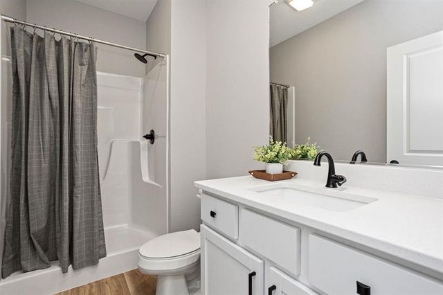 2732 Fleur Drive 20, Des Moines, IA 50321