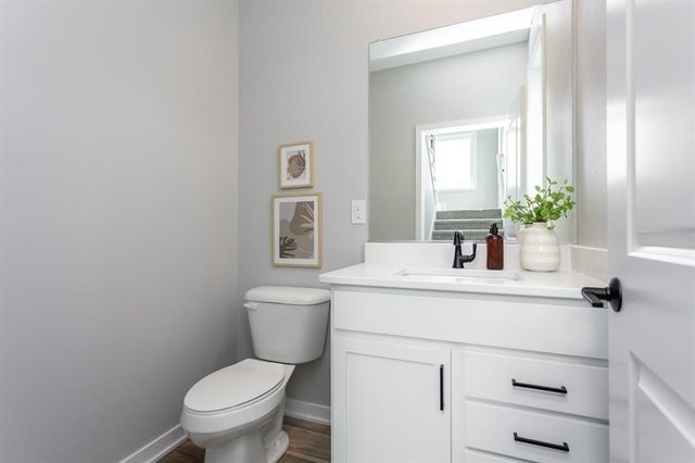 2732 Fleur Drive 20, Des Moines, IA 50321