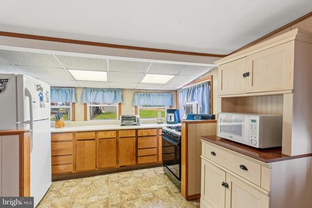 412 APPLE AVE, Middletown, PA 17057