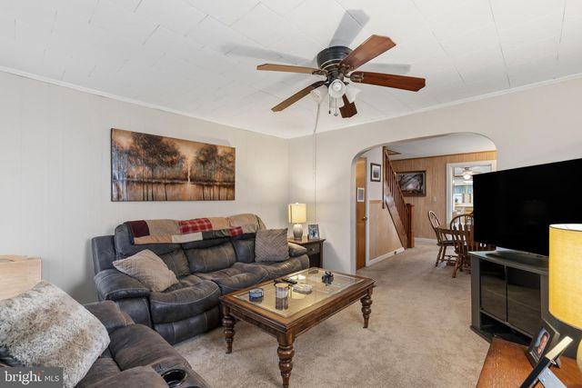 412 APPLE AVE, Middletown, PA 17057