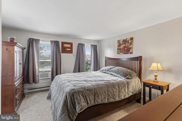 412 APPLE AVE, Middletown, PA 17057