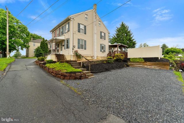 412 APPLE AVE, Middletown, PA 17057