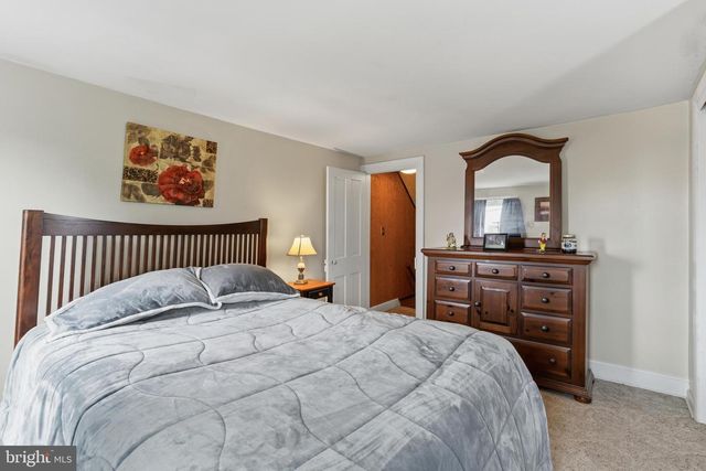 412 APPLE AVE, Middletown, PA 17057