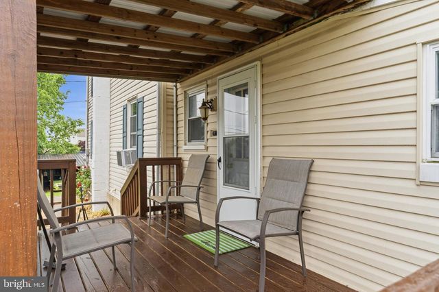 412 APPLE AVE, Middletown, PA 17057
